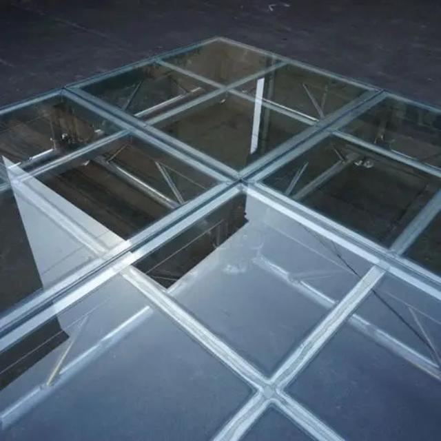 फोल्डिंग पोर्टेबल ग्लास एल्युमीनियम वेडिंग स्टेज