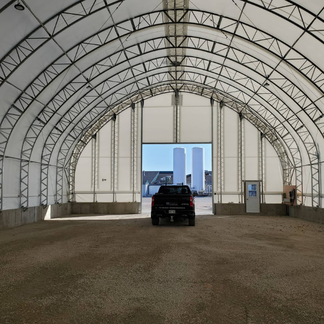 बिक्री के लिए हेवी ड्यूटी सेमी-सर्कुलर औद्योगिक तम्बू निर्माता एल्यूमिनियम मिश्र धातु गोदाम तम्बू