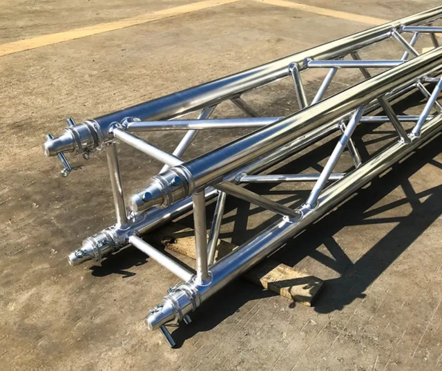 थोक सस्ते एल्यूमीनियम मिश्र धातु स्पिगोट स्क्रू मॉड्यूलर ट्रस 300 * 300 मिमी, 400 * 400 मिमी, 400 * 600 मिमी, 520 * 760 मिमी