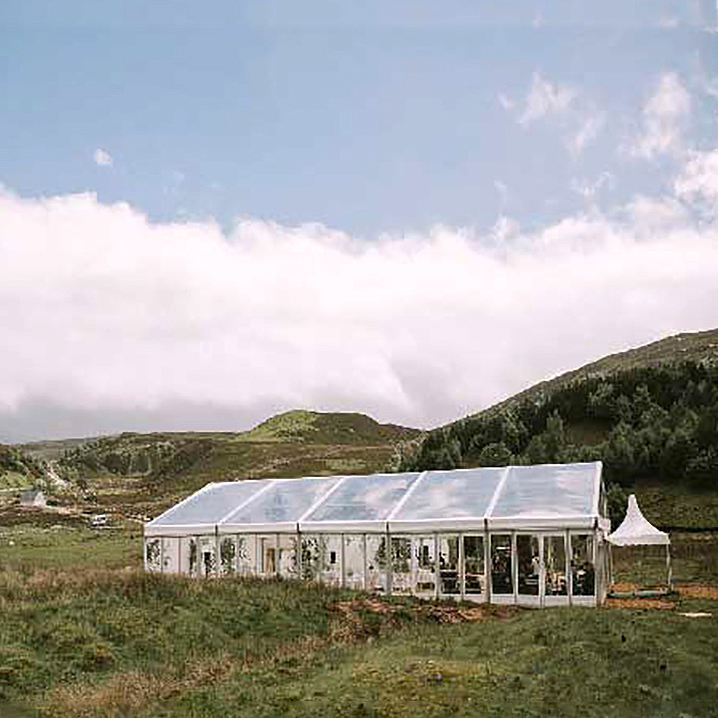 विंडप्रूफ एल्यूमिनियम फ्रेम ग्लास पार्टी टेंट अग्निरोधी पार्टी टेंट थोक सफेद इवेंट सॉलिड साइडवॉल हेवी ड्यूटी टेंट