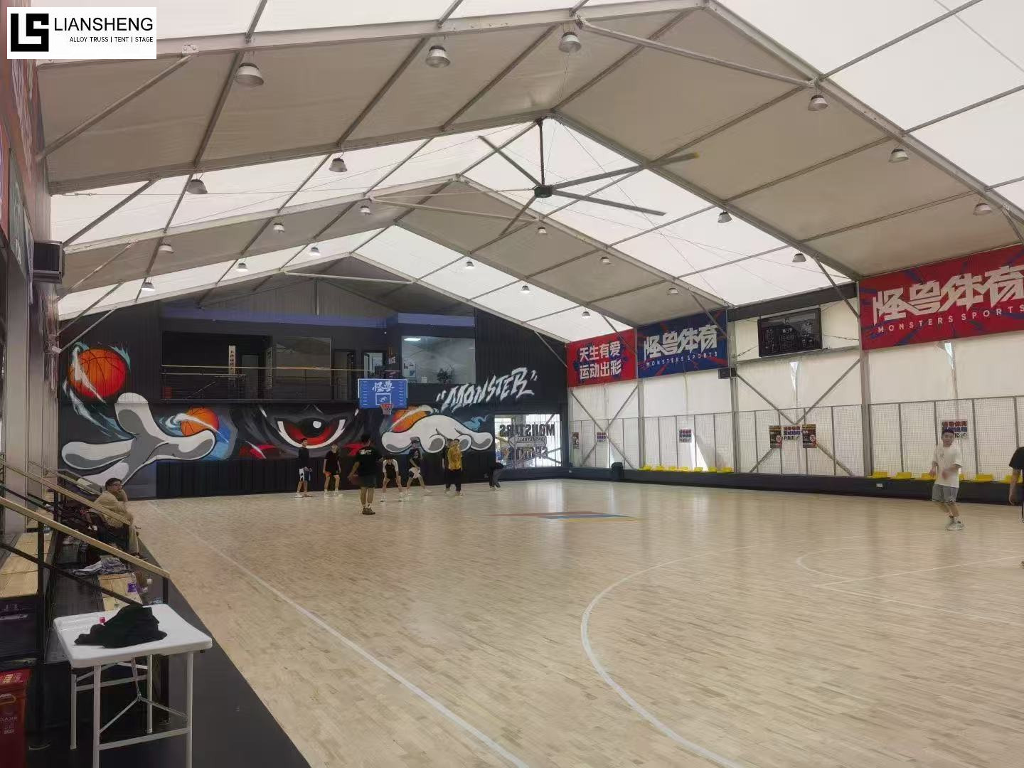 बड़े पैमाने के आयोजनों, स्टेडियमों, स्विमिंग पूल और प्रतियोगिताओं के लिए एल्यूमीनियम मिश्र धातु बहुभुज खेल तम्बू