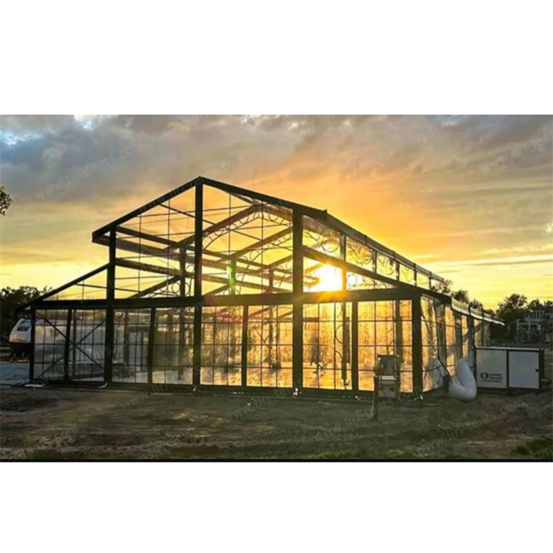 प्रदर्शनियों, शादियों और कार्यक्रमों के लिए लक्ज़री एल्युमीनियम मिश्र धातु ब्लैक-फ़्रेम एट्रियम टेंट