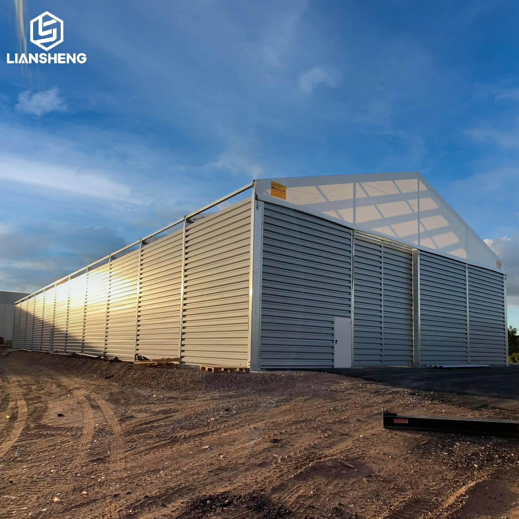 फैक्टरी पूर्ण बिक्री मूल्य पीवीसी फैब्रिक एल्यूमीनियम फ्रेम संरचना के साथ सस्ते बड़े स्पैन हेवी ड्यूटी औद्योगिक गोदाम भंडारण तम्बू