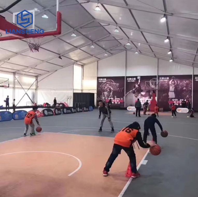 निजी विमान के लिए टिकाऊ स्टील एल्यूमिनियम फ्रेम पीवीसी फैब्रिक टीएफएस स्पोर्ट्स हॉल मार्की टेंट